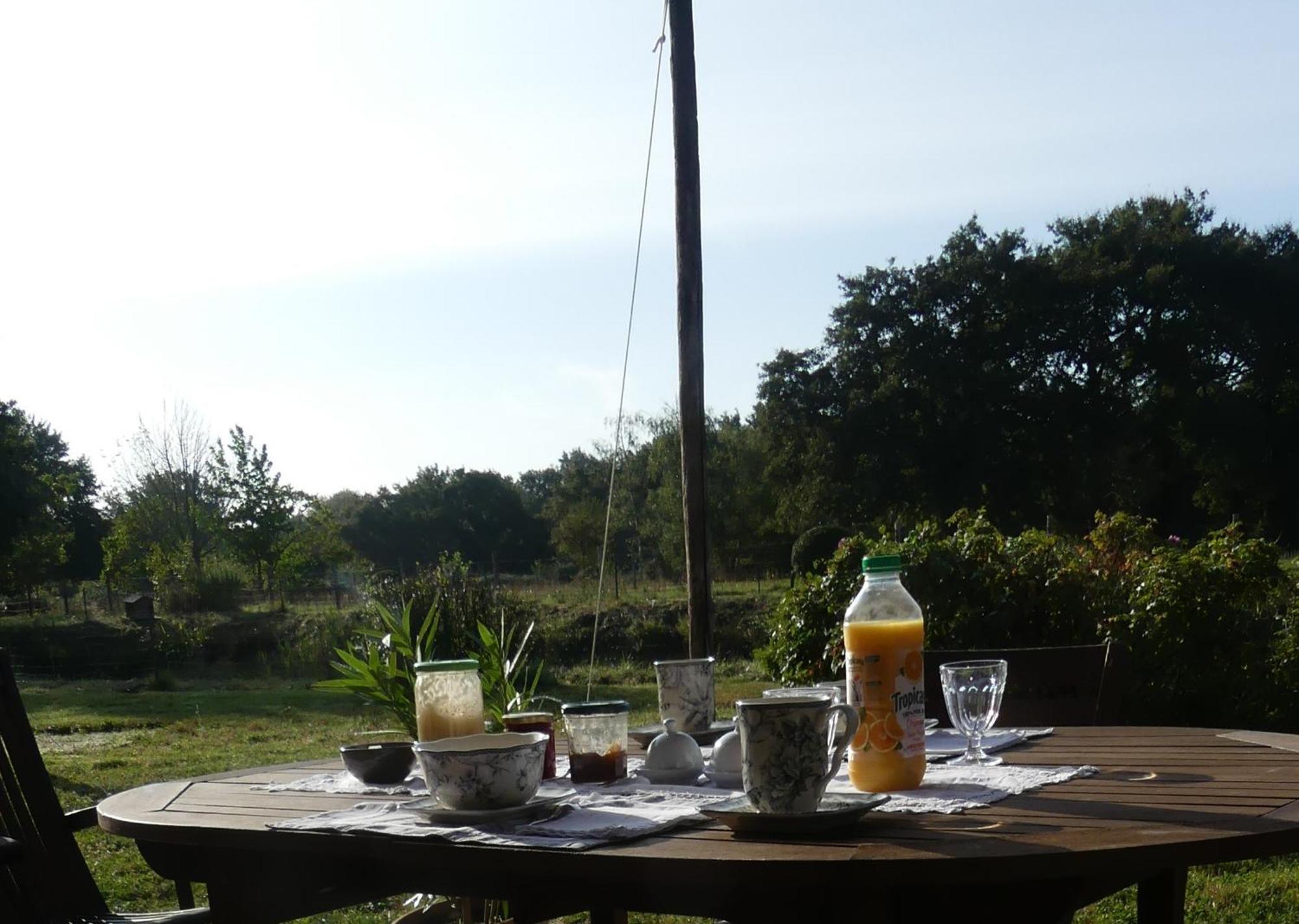 Bed and Breakfast La Petite Lande Menil Экстерьер фото